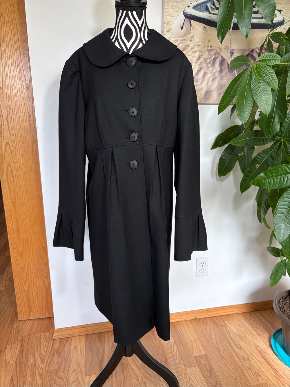 Olian Black Midi coat with Peter Pan Collar beautiful condition